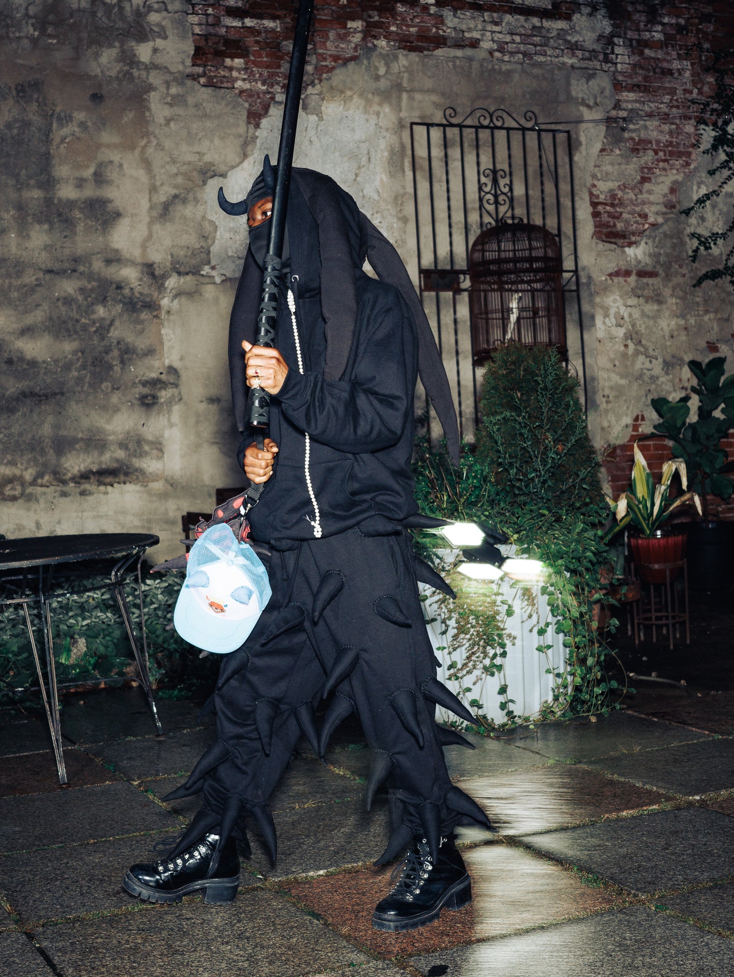 BLACK (WICKIE) HOODIE
